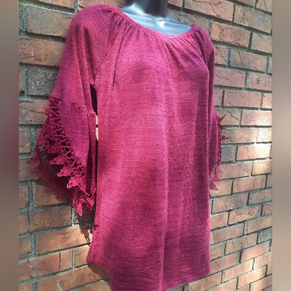 Ladies Boutique Style Tunic Top - Lace sleeves - Size: S/M - Picture 2 of 8